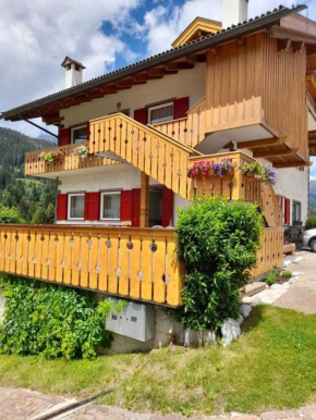 Casa Defrancesco - with Garden Moena